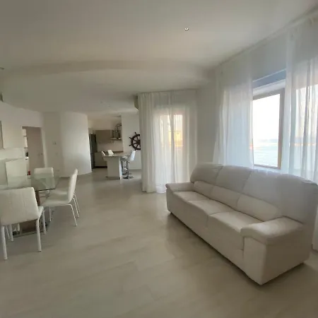 Meraviglioso Con Panorama Da Nave